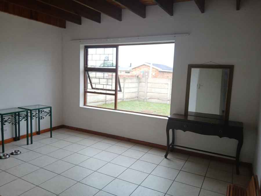 4 Bedroom Property for Sale in Noorsekloof Eastern Cape